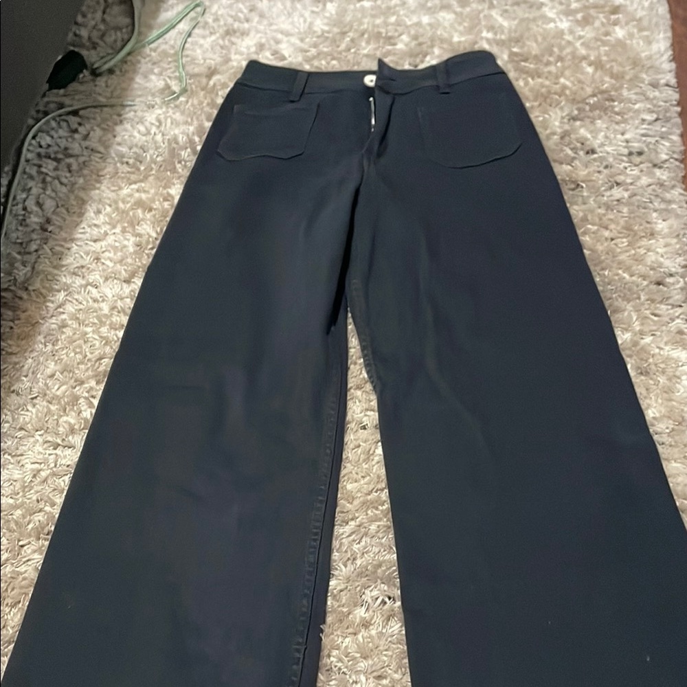 Chic Black Wide-Leg Pants